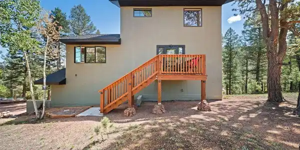 Image 3: Front entry of home Image 3: Front entry of home