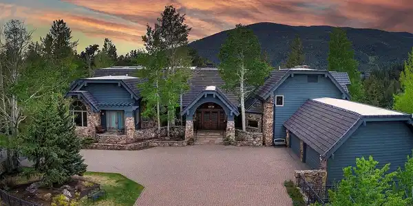 Image 2: One of a kind custom estate on 9.45 acres in Soda Creek Evergreen, Colorado Image 2: One of a kind custom estate on 9.45 acres in Soda Creek Evergreen, Colorado