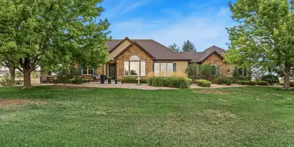 Image 3: Custom-Built Home | Built in 2003 Image 3: Custom-Built Home | Built in 2003