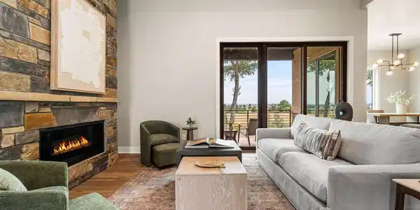 Image 4: Light and bright windows throughout the home Image 4: Light and bright windows throughout the home