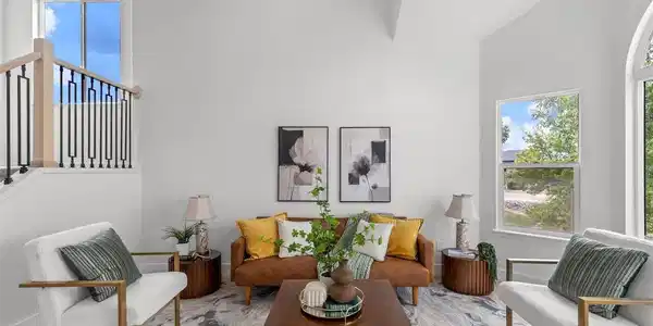 Image 3: Formal Livingroom