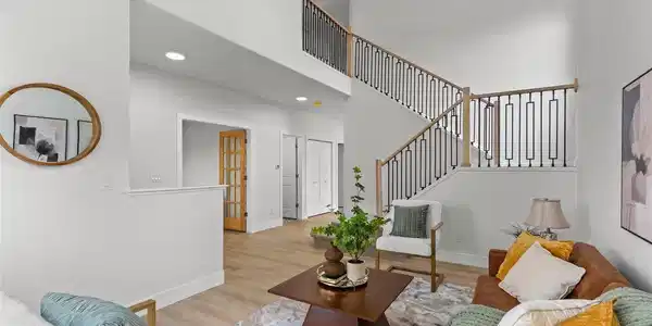 Image 4: Formal Livingroom