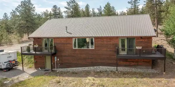 Image 3: Metal Roof Image 3: Metal Roof