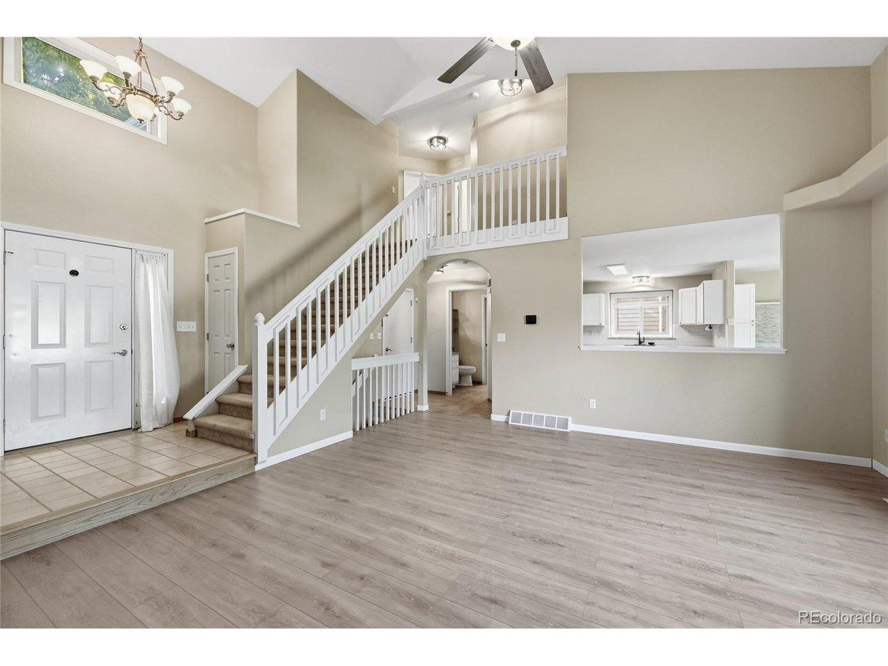 Image 3: 2-Story Foyer, Living Room Image 3: 2-Story Foyer, Living Room