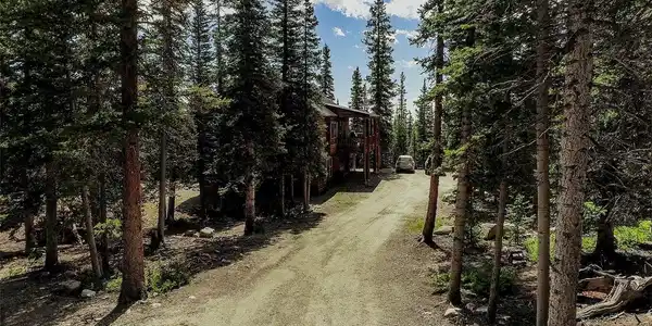 Image 3: Tucked in your own private forest Image 3: Tucked in your own private forest
