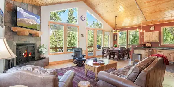 416 Foxtail Dr