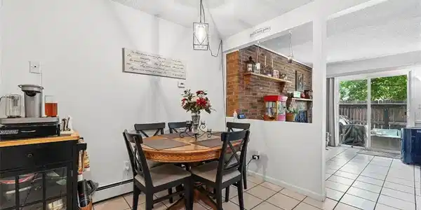 Image 3: Dining Area Image 3: Dining Area