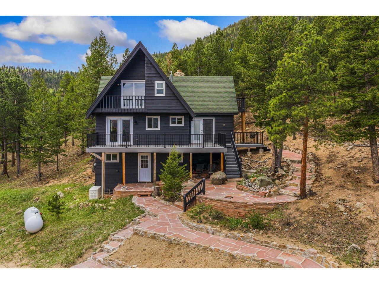 Image 1: Adorable cabin in the mountains Image 1: Adorable cabin in the mountains