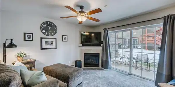 203 Pelican Cir