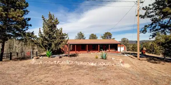 54 Georges Ln