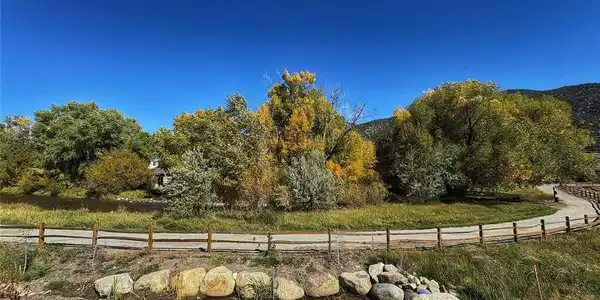 306 Southside Loop
