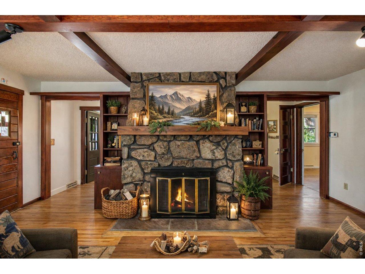 Image 2: Livingroom on Main Level (Some photos are virtually staged to show potential use of space) Image 2: Livingroom on Main Level (Some photos are virtually staged to show potential use of space)