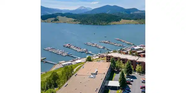 Image 2: Located right by the Marina