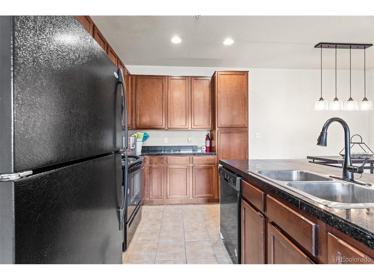 Image 3: Kitchen Image 3: Kitchen