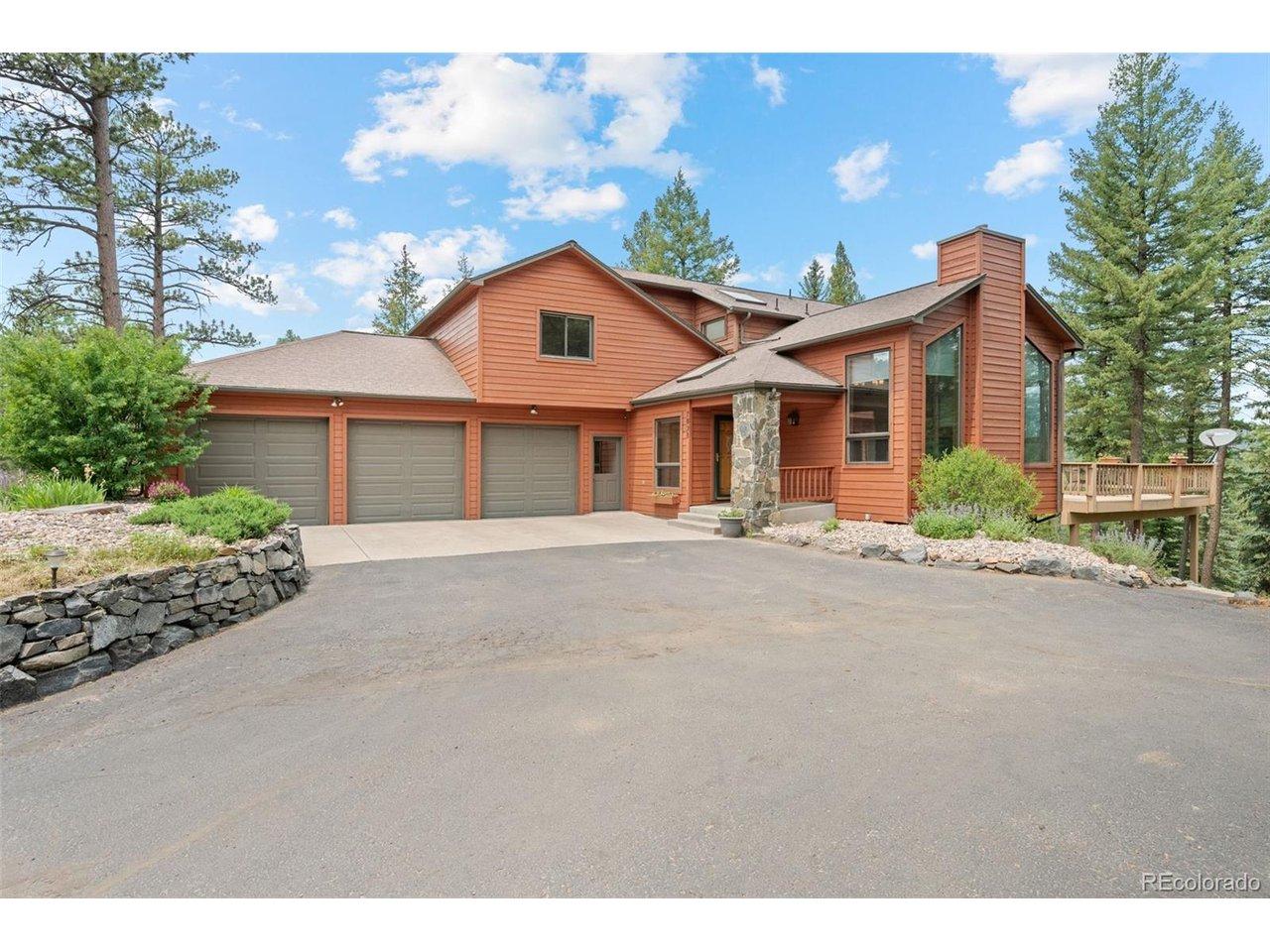 Image 2: Huge 3-car garage with additional off-street parking (at least 3 more spaces) Image 2: Huge 3-car garage with additional off-street parking (at least 3 more spaces)