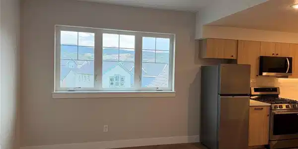Image 3: East facing windows in unit Image 3: East facing windows in unit