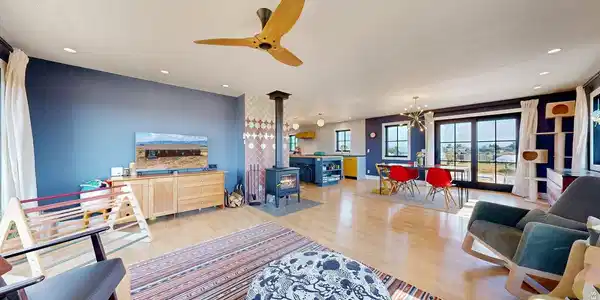 Image 3: Wood laminate floors Image 3: Wood laminate floors
