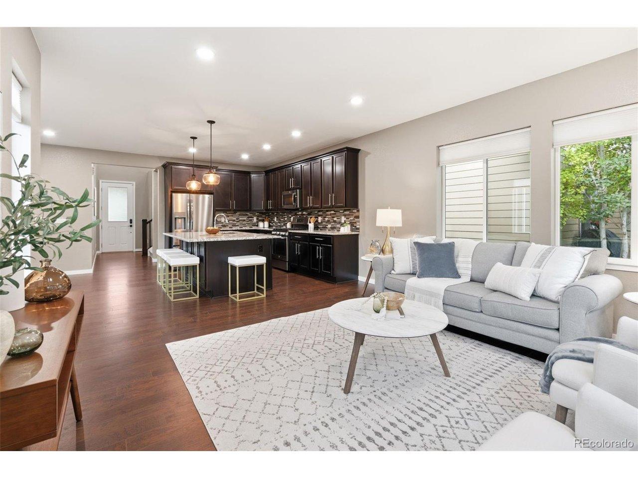Image 4: Open Floor Plan