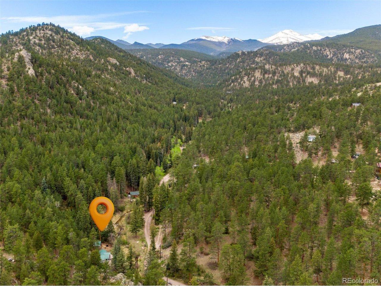 Image 2: Private Colorado Rocky Mountain Retreat. Mountain Modern Cabin Near Estes Park and Rocky Mountain National Park. Image 2: Private Colorado Rocky Mountain Retreat. Mountain Modern Cabin Near Estes Park and Rocky Mountain National Park.