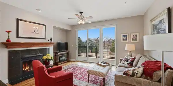 9019 E Panorama Cir