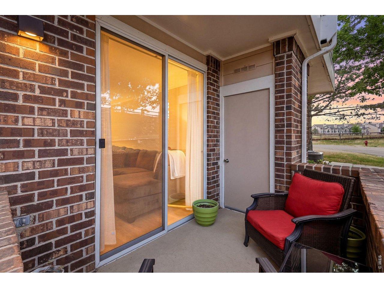 Image 2: The PRIVATE patio looks out upon the mountains and a landscaped stone wall rather than more homes or a parking lot. Image 2: The PRIVATE patio looks out upon the mountains and a landscaped stone wall rather than more homes or a parking lot.