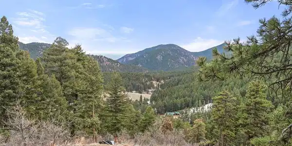 Image 2: Amazing Views Image 2: Amazing Views