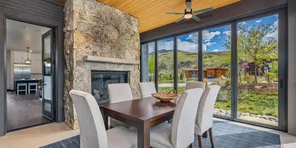 Image 3: Dining Area