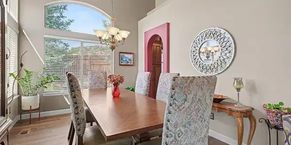 Image 4: Separate Formal Dining Area Image 4: Separate Formal Dining Area