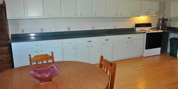 Image 4: Spacious Kitchen Image 4: Spacious Kitchen