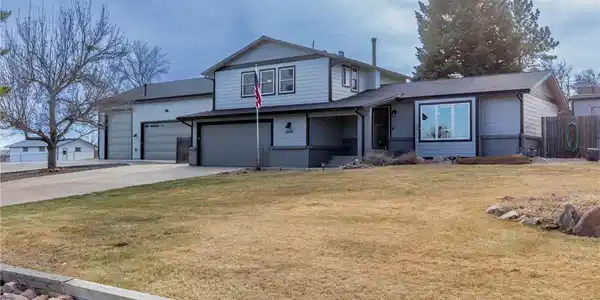 8594 W Fairview Dr
