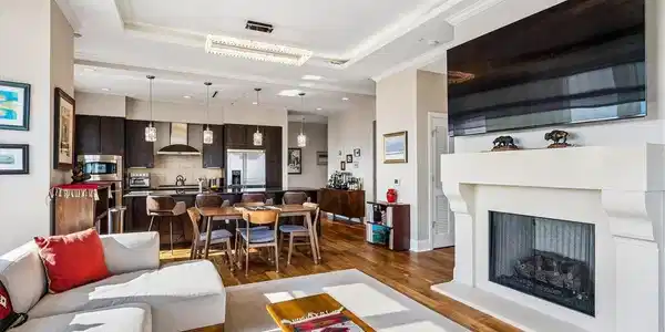 Image 4: Living Room Image 4: Living Room