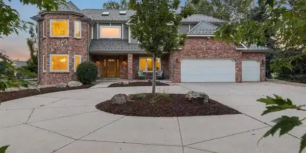 Image 4: Driveway Image 4: Driveway