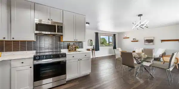 Image 4: Open concept Kitchen, living and dining area Image 4: Open concept Kitchen, living and dining area