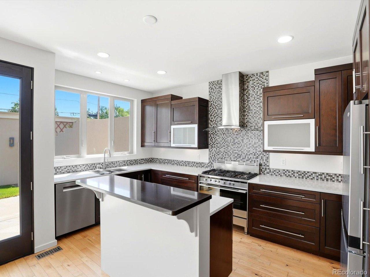 Image 3: Contemporary finishes and clean sightlines