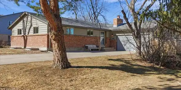 13785 W Alaska Pl