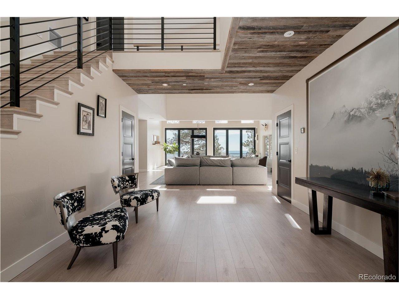 Image 2: Entry Foyer Image 2: Entry Foyer