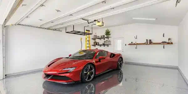 Image 4: Staged Garage