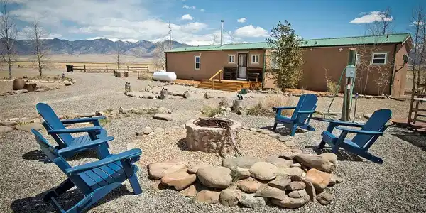 Image 3: Private fire pits for unit area to enjoy