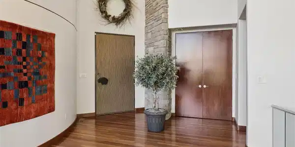 Image 4: Custom buffalo shape door handle