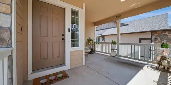 Image 4: oversized enclosed front porch Image 4: oversized enclosed front porch