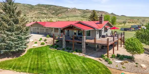 Image 2: Over 3,600 sq ft home completely remodeled to perfection with Amish finishes. Image 2: Over 3,600 sq ft home completely remodeled to perfection with Amish finishes.