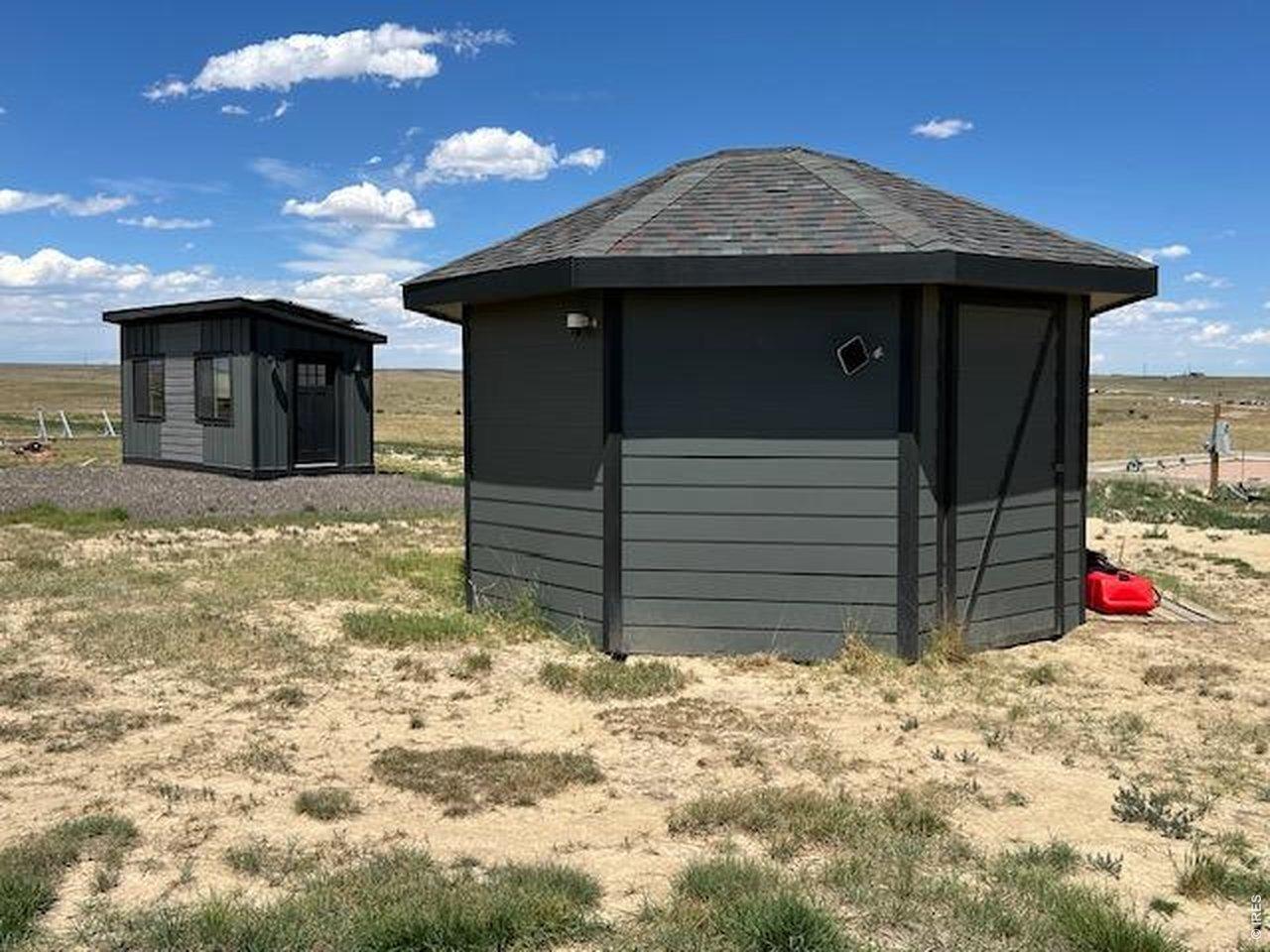 Image 3: Small ag building and an office Image 3: Small ag building and an office