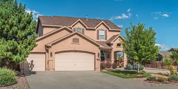Image 2: Front-Large Driveway Image 2: Front-Large Driveway
