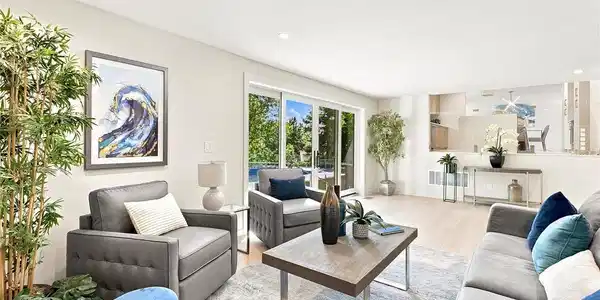 Image 3: Family Room with view into Kitchen