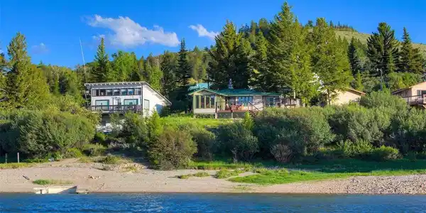 121 Fishermans Dr