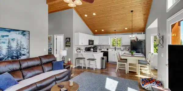 227 Valley Of The Sun Dr