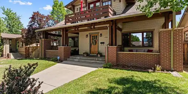 1910 S Corona St