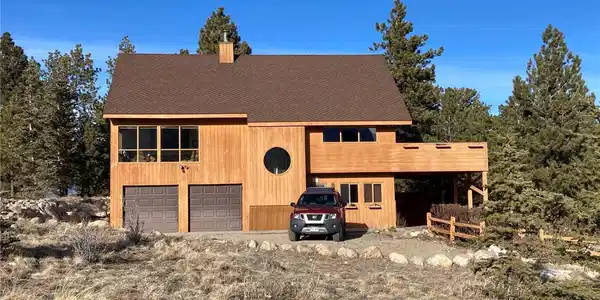 30500 Mountainside Dr