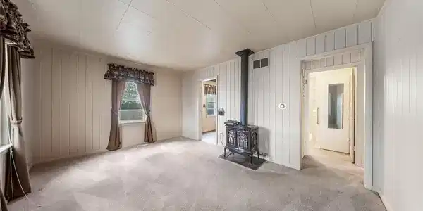 Image 4: Living Room Image 4: Living Room
