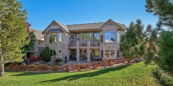 10663 Yates Dr